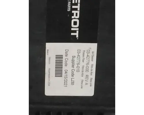 FREIGHTLINER CASCADIA 126 AIR CLEANER