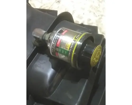 FREIGHTLINER CASCADIA 126 AIR CLEANER