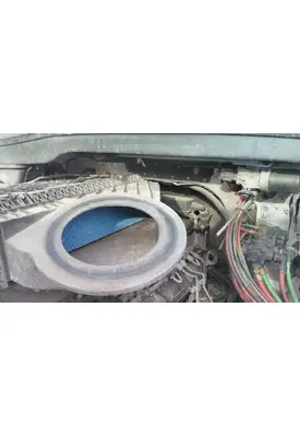 FREIGHTLINER CASCADIA 126 AIR CLEANER