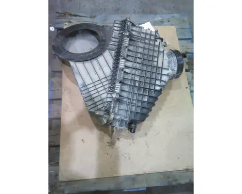 FREIGHTLINER CASCADIA 126 AIR CLEANER