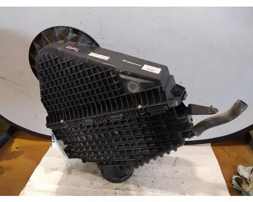 FREIGHTLINER CASCADIA 126 AIR CLEANER