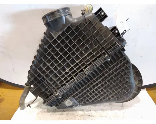 FREIGHTLINER CASCADIA 126 AIR CLEANER