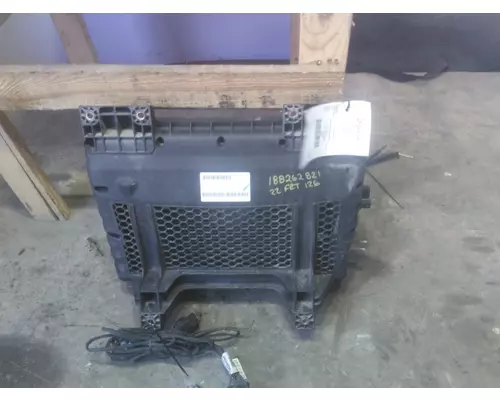 FREIGHTLINER CASCADIA 126 AIR CONDITIONER CONDENSER