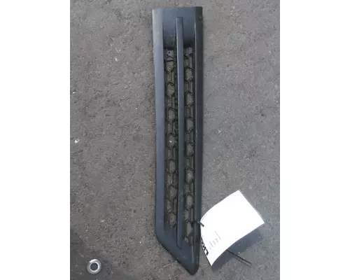 FREIGHTLINER CASCADIA 126 AIR INTAKE LOUVERCOVER