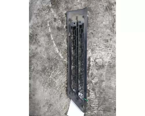 FREIGHTLINER CASCADIA 126 AIR INTAKE LOUVERCOVER