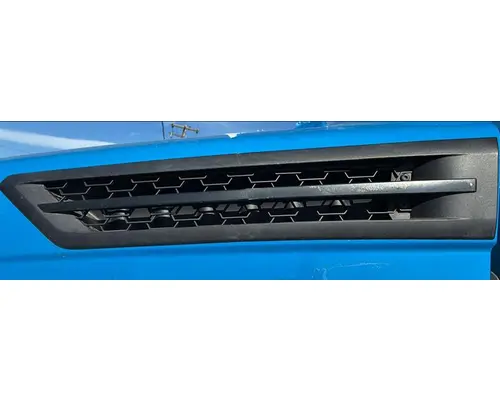 FREIGHTLINER CASCADIA 126 AIR INTAKE LOUVERCOVER