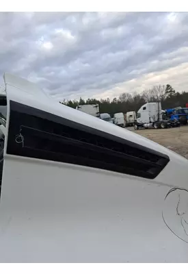 FREIGHTLINER CASCADIA 126 AIR INTAKE LOUVER/COVER