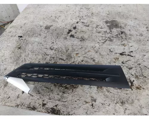 FREIGHTLINER CASCADIA 126 AIR INTAKE LOUVERCOVER