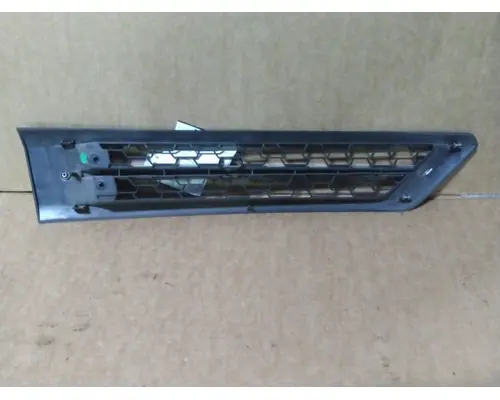 FREIGHTLINER CASCADIA 126 AIR INTAKE LOUVERCOVER