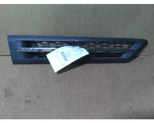 FREIGHTLINER CASCADIA 126 AIR INTAKE LOUVERCOVER
