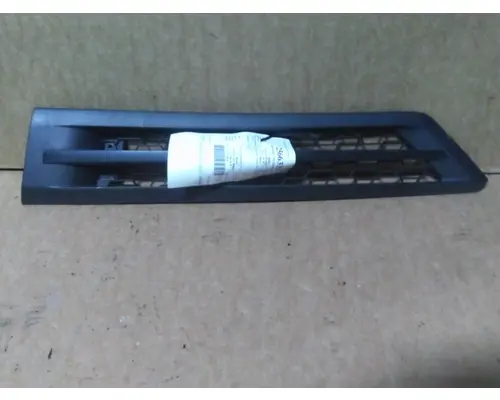 FREIGHTLINER CASCADIA 126 AIR INTAKE LOUVERCOVER