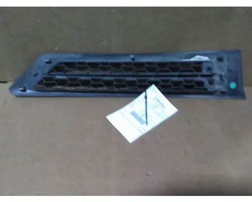 FREIGHTLINER CASCADIA 126 AIR INTAKE LOUVERCOVER