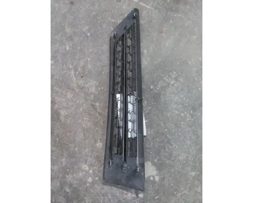 FREIGHTLINER CASCADIA 126 AIR INTAKE LOUVERCOVER