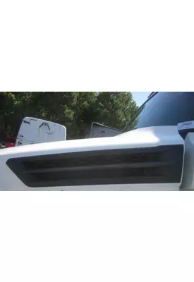 FREIGHTLINER CASCADIA 126 AIR INTAKE LOUVER/COVER