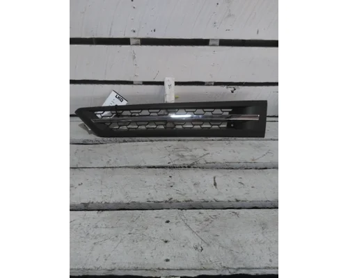 FREIGHTLINER CASCADIA 126 AIR INTAKE LOUVERCOVER