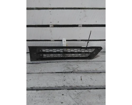FREIGHTLINER CASCADIA 126 AIR INTAKE LOUVERCOVER