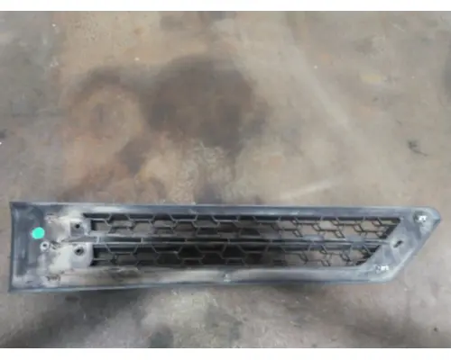 FREIGHTLINER CASCADIA 126 AIR INTAKE LOUVERCOVER