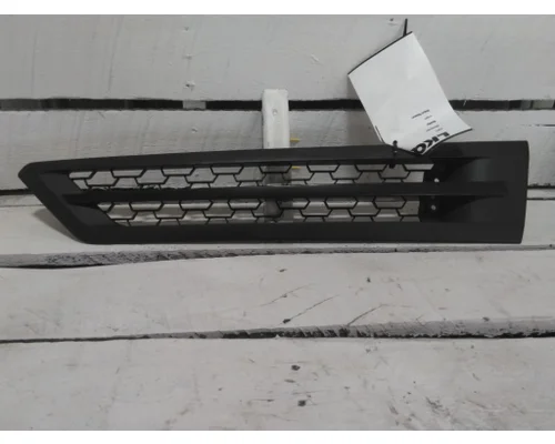 FREIGHTLINER CASCADIA 126 AIR INTAKE LOUVER/COVER