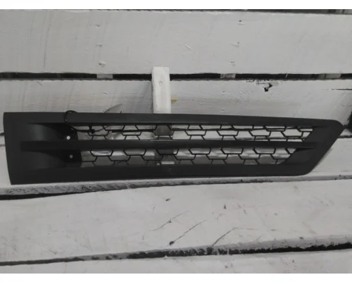 FREIGHTLINER CASCADIA 126 AIR INTAKE LOUVER/COVER