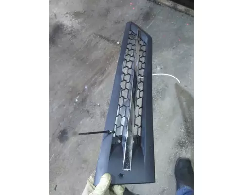 FREIGHTLINER CASCADIA 126 AIR INTAKE LOUVERCOVER
