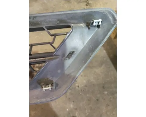 FREIGHTLINER CASCADIA 126 AIR INTAKE LOUVERCOVER