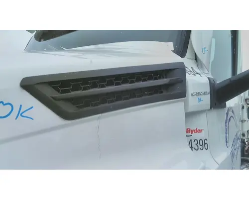 FREIGHTLINER CASCADIA 126 AIR INTAKE LOUVERCOVER