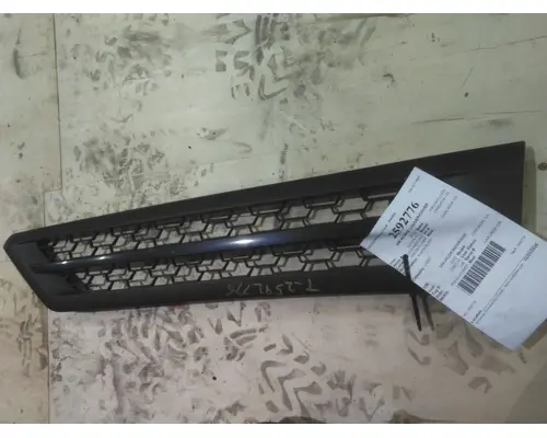 FREIGHTLINER CASCADIA 126 AIR INTAKE LOUVERCOVER