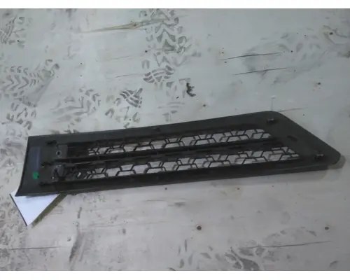 FREIGHTLINER CASCADIA 126 AIR INTAKE LOUVERCOVER