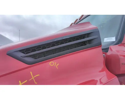 FREIGHTLINER CASCADIA 126 AIR INTAKE LOUVERCOVER