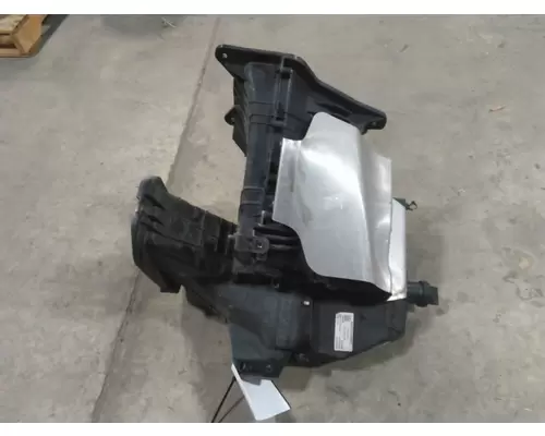 FREIGHTLINER CASCADIA 126 AIR INTAKE