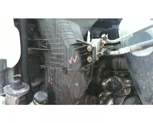 FREIGHTLINER CASCADIA 126 AIR INTAKE