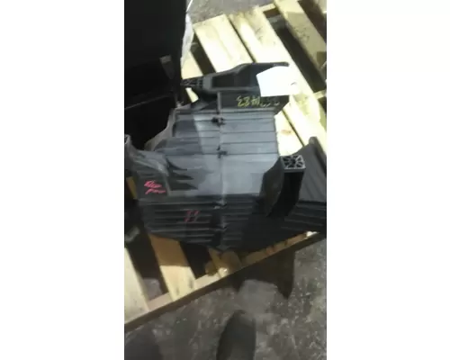 FREIGHTLINER CASCADIA 126 AIR INTAKE
