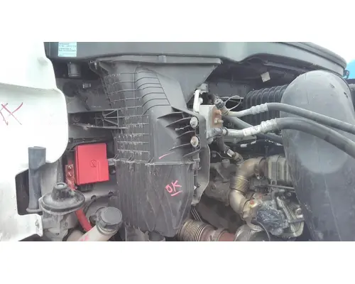 FREIGHTLINER CASCADIA 126 AIR INTAKE