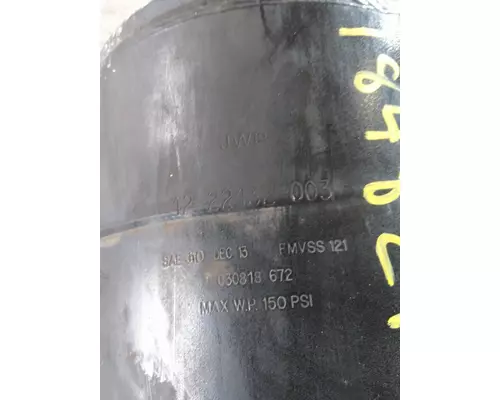 FREIGHTLINER CASCADIA 126 AIR TANK