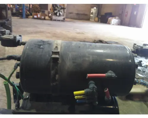 FREIGHTLINER CASCADIA 126 AIR TANK