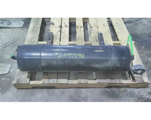 FREIGHTLINER CASCADIA 126 AIR TANK