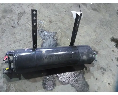 FREIGHTLINER CASCADIA 126 AIR TANK