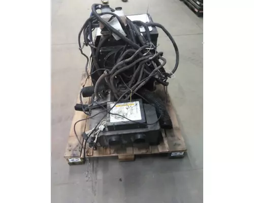 FREIGHTLINER CASCADIA 126 AUXILIARY POWER UNIT