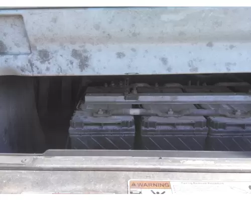 FREIGHTLINER CASCADIA 126 BATTERY BOX