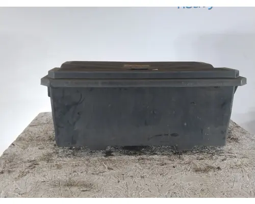 FREIGHTLINER CASCADIA 126 BATTERY BOX