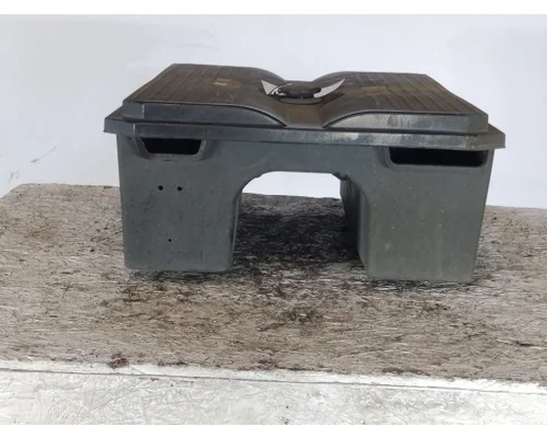 FREIGHTLINER CASCADIA 126 BATTERY BOX