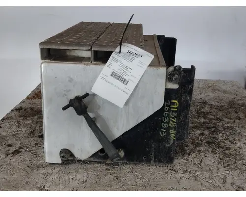 FREIGHTLINER CASCADIA 126 BATTERY BOX