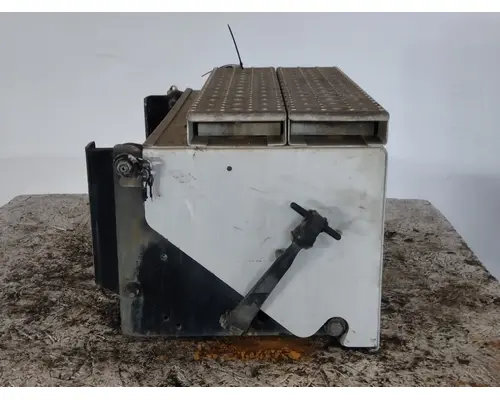 FREIGHTLINER CASCADIA 126 BATTERY BOX