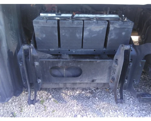FREIGHTLINER CASCADIA 126 BATTERY BOX
