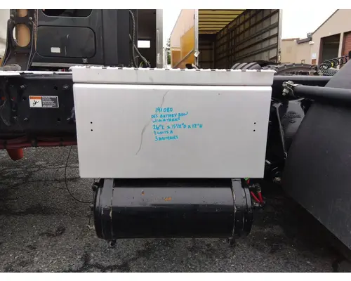 FREIGHTLINER CASCADIA 126 BATTERY BOX