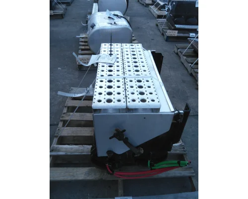 FREIGHTLINER CASCADIA 126 BATTERY BOX