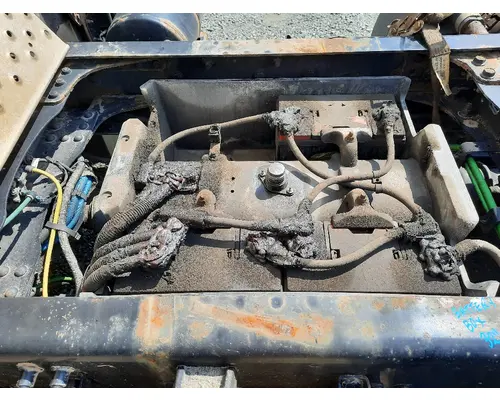 FREIGHTLINER CASCADIA 126 BATTERY BOX