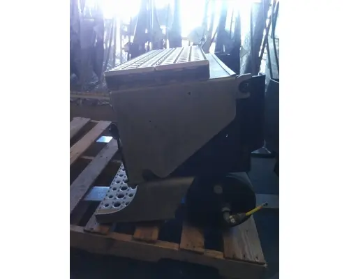 FREIGHTLINER CASCADIA 126 BATTERY BOX