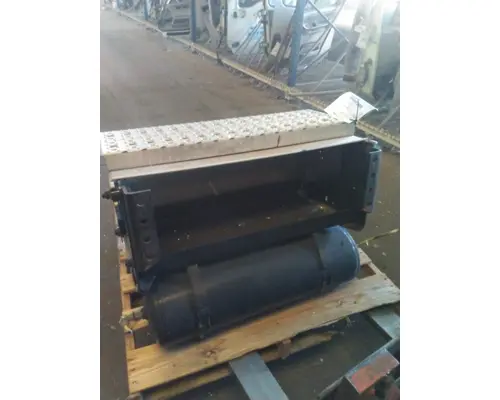 FREIGHTLINER CASCADIA 126 BATTERY BOX