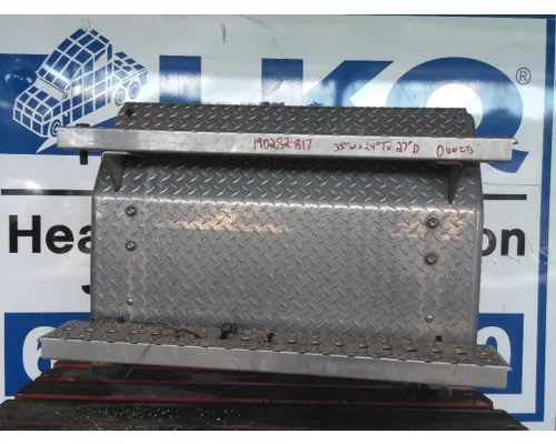 FREIGHTLINER CASCADIA 126 BATTERY BOX